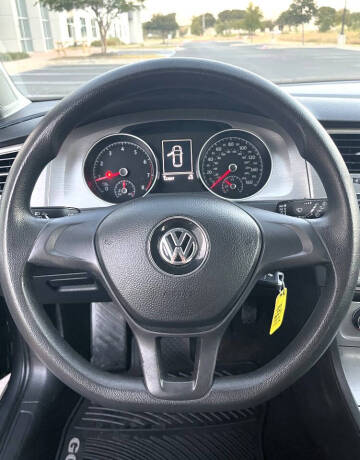 2015 Volkswagen Golf TSI Launch Edition