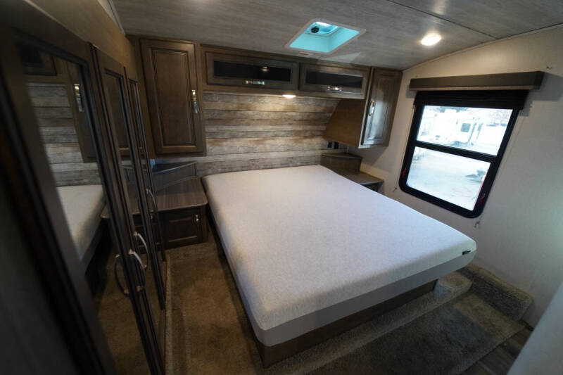 2021 Keystone RV Cougar 24 RDS