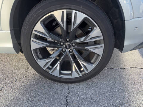 2025 Audi Q8 quattro Premium 55 TFSI