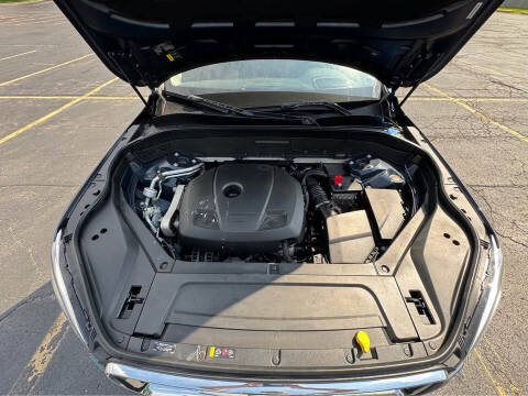 2022 Volvo XC90 T6 Inscription 6-Passenger