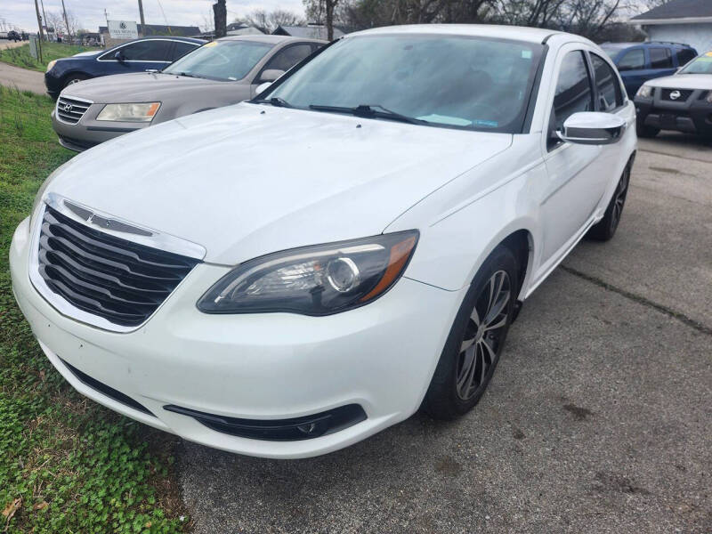 2011 Chrysler 200 S