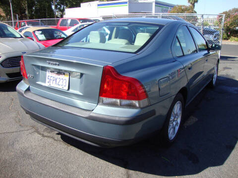 2004 Volvo S60 2.4