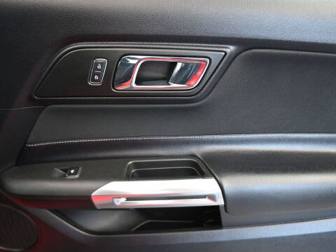 2017 Ford Mustang V6