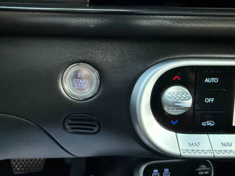 2023 Genesis GV60 Advanced