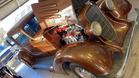 1933 Oldsmobile Custom Cruiser