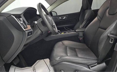 2024 Volvo S60 B5 Plus Dark Theme