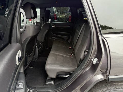 2020 Jeep Grand Cherokee Laredo