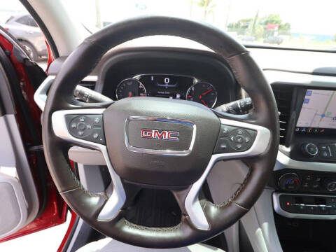 2023 GMC Acadia SLT