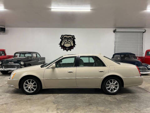 2010 Cadillac DTS for sale at Daniel Used Auto Sales in Dallas GA