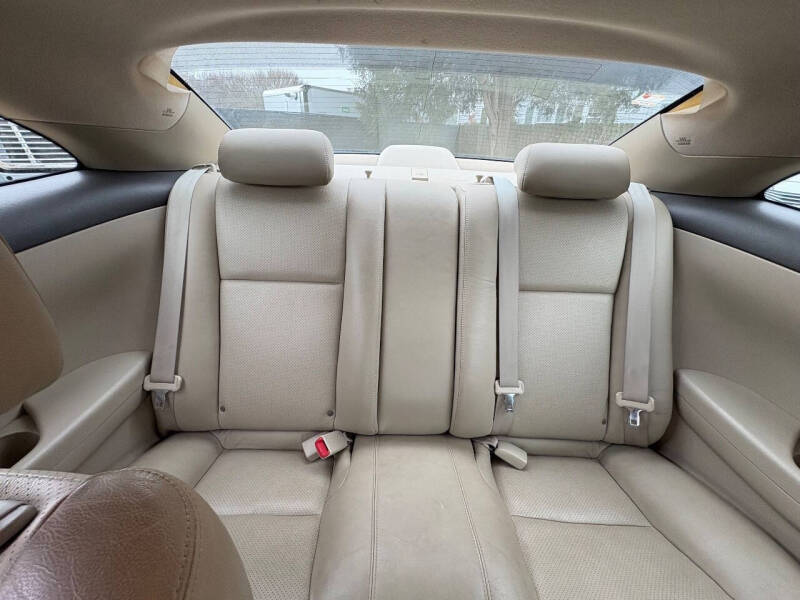 2004 Toyota Camry Solara SLE V6