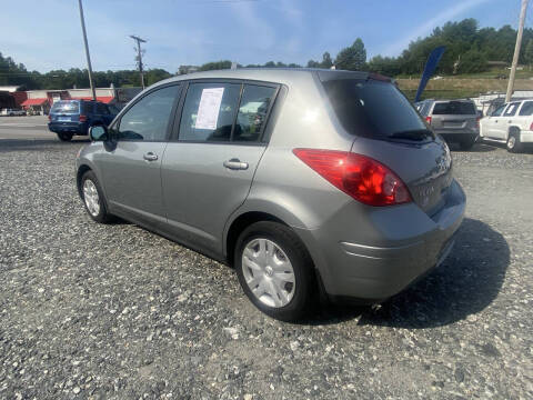 2010 Nissan Versa 1.8 S