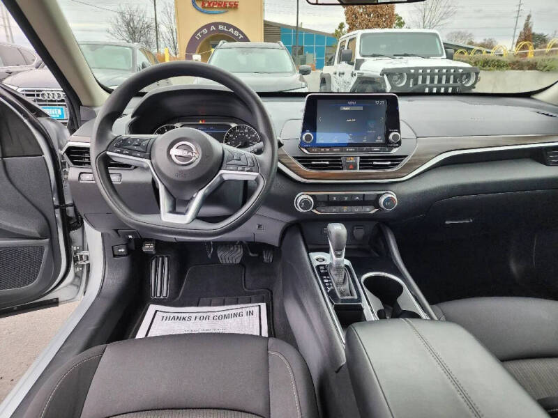 2024 Nissan Altima 2.5 SV