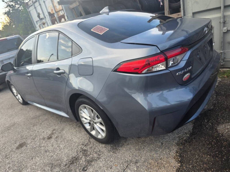 2022 Toyota Corolla LE