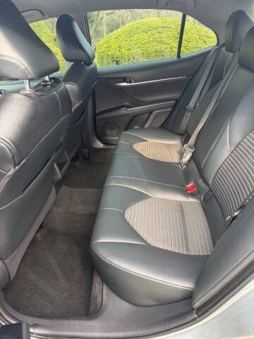 2018 Toyota Camry SE