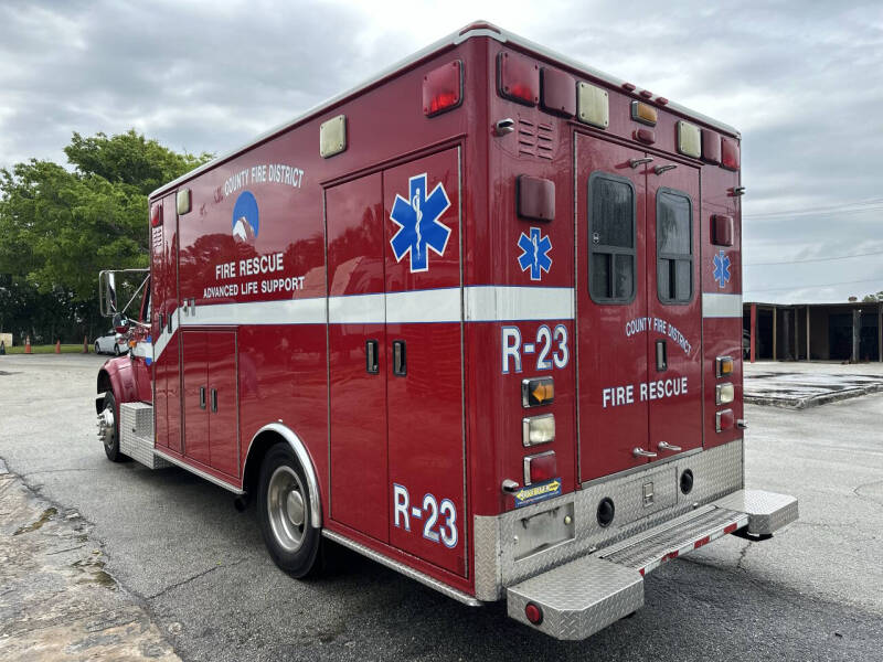 2002 International 4700