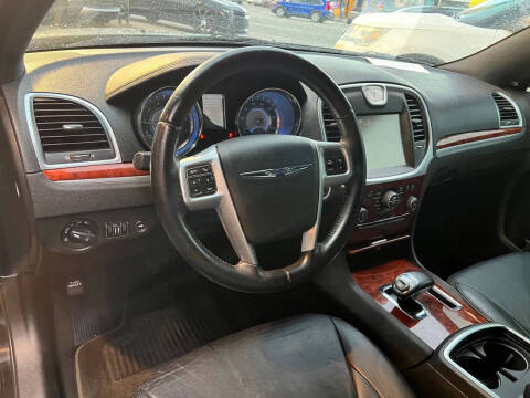2012 Chrysler 300 Limited