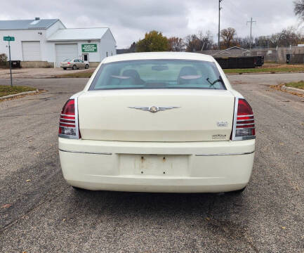 2005 Chrysler 300 Limited