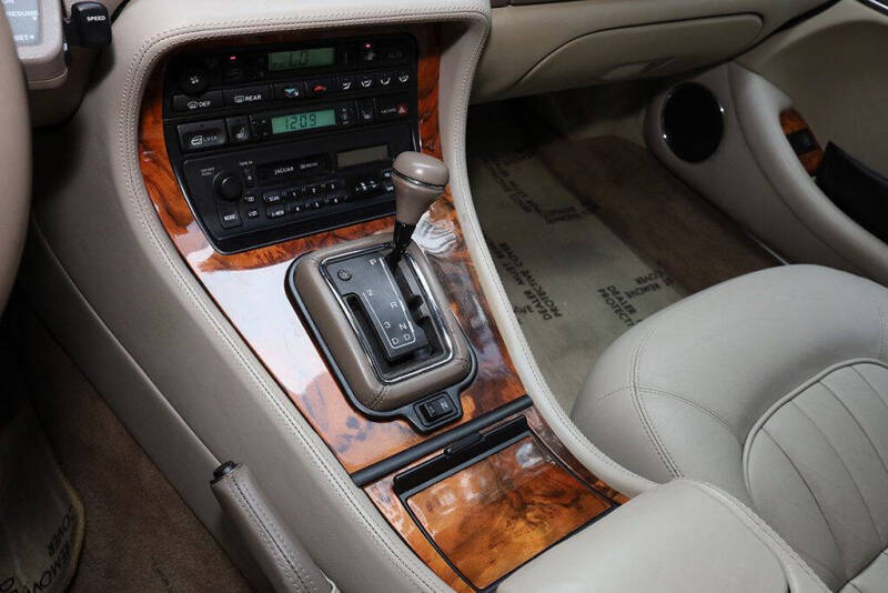 1997 Jaguar XJ-Series XJ6