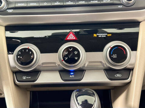 2019 Hyundai Elantra
