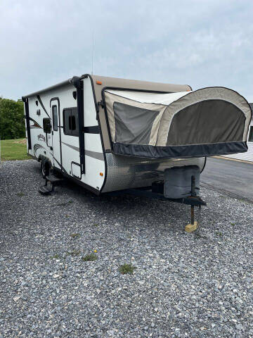 2015 Starcraft TRAVELSTAR229TB for sale at Appalachian Auto LLC in Jonestown PA