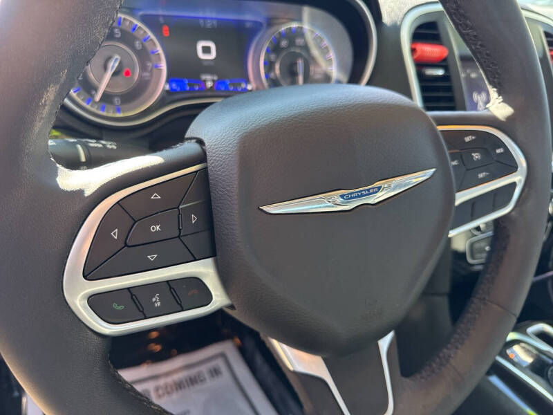 2023 Chrysler 300 Touring