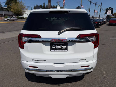 2023 GMC Acadia Denali