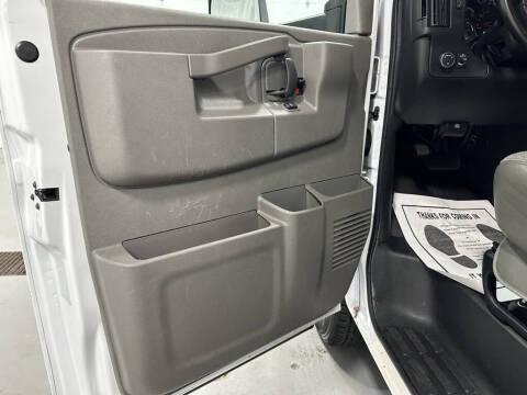 2022 Chevrolet Express 3500