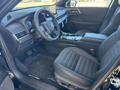 2026 Mitsubishi Outlander LE