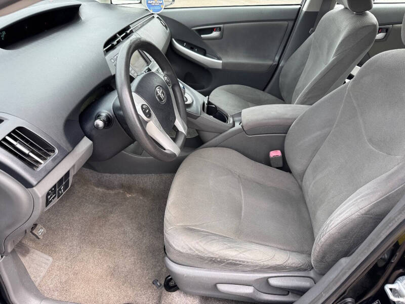 2010 Toyota Prius III