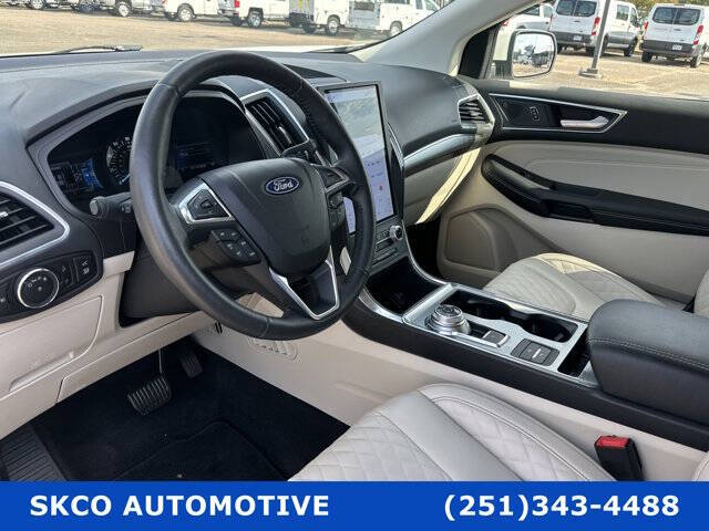 2023 Ford Edge Titanium