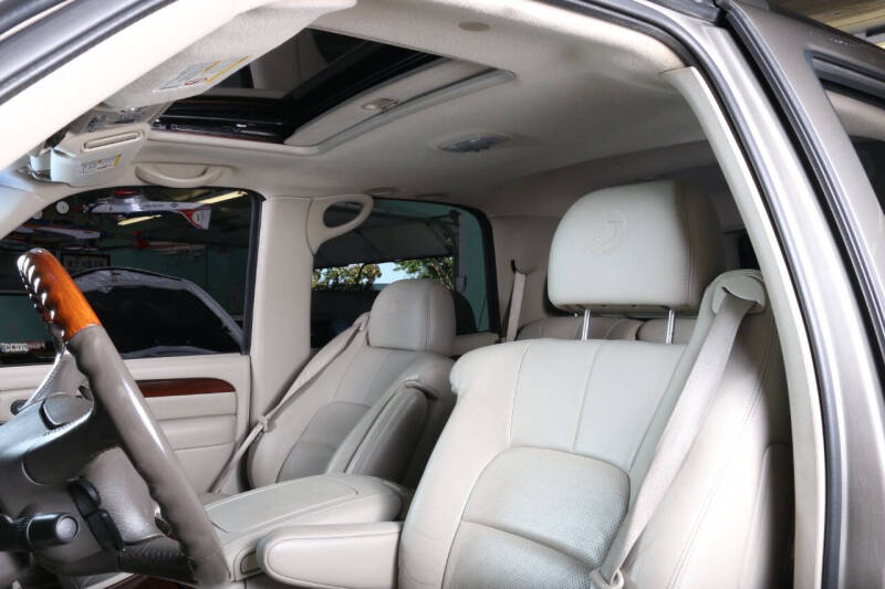 2002 Cadillac Escalade