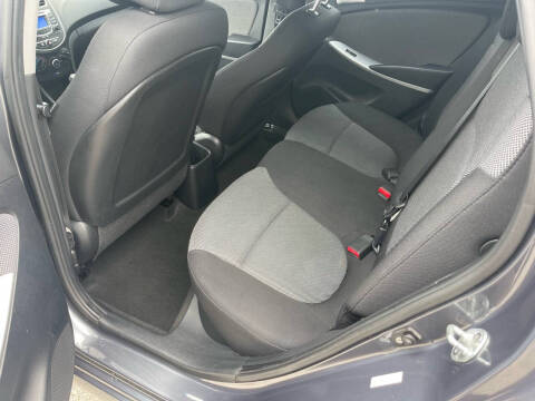 2012 Hyundai Accent GS