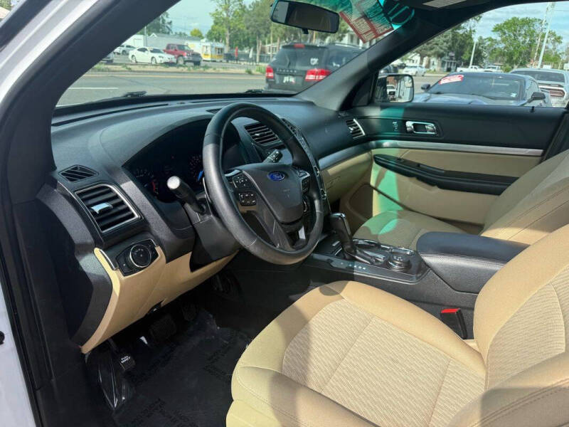 2017 Ford Explorer