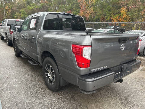 2024 Nissan Titan SV