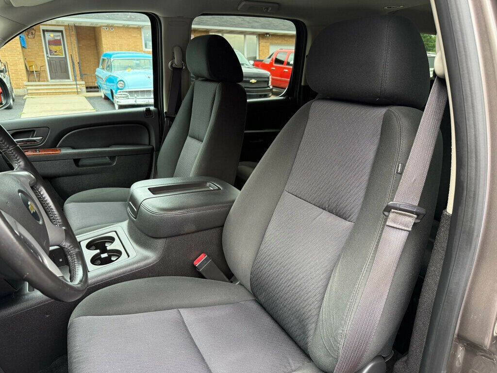 2014 Chevrolet Suburban 22