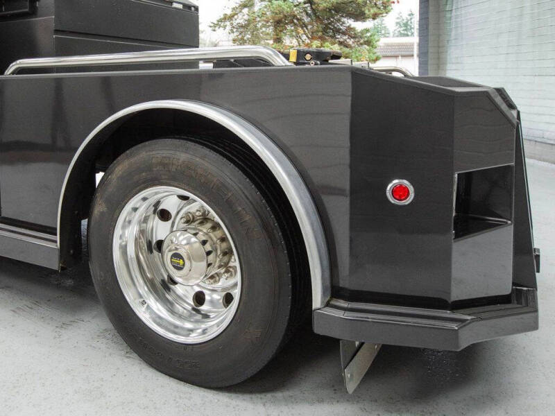 2018 Freightliner M2 106