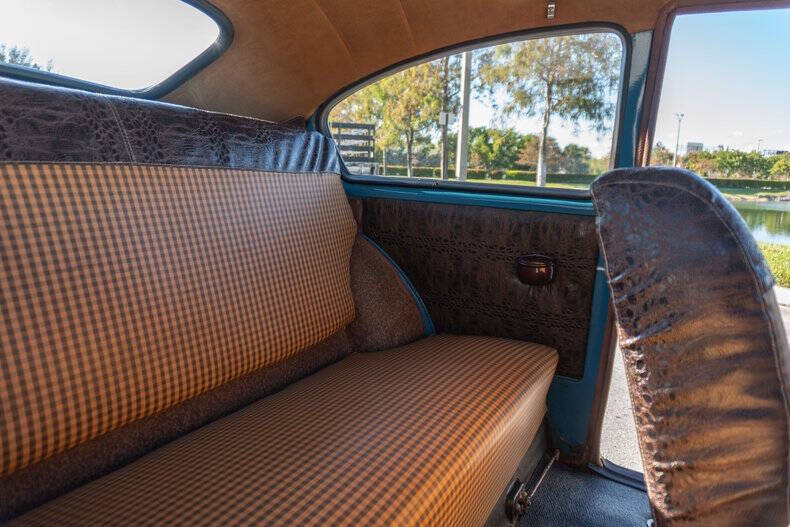 1951 Kaiser Henry-J Coupe