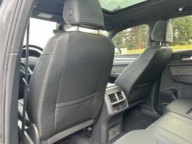 2023 Volkswagen Atlas Cross Sport V6 SEL R-Line Black 4Motion