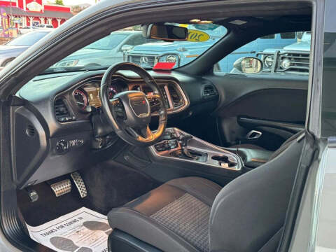 2017 Dodge Challenger SXT