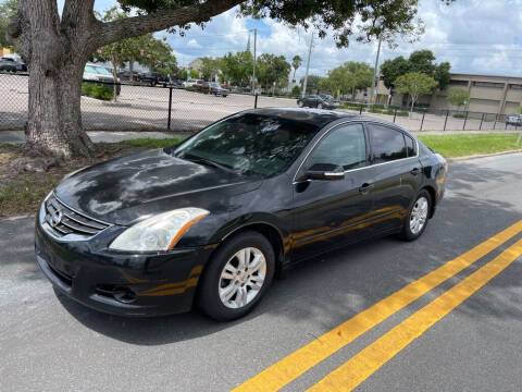 2010 Nissan Altima for sale at Carlando in Lakeland FL