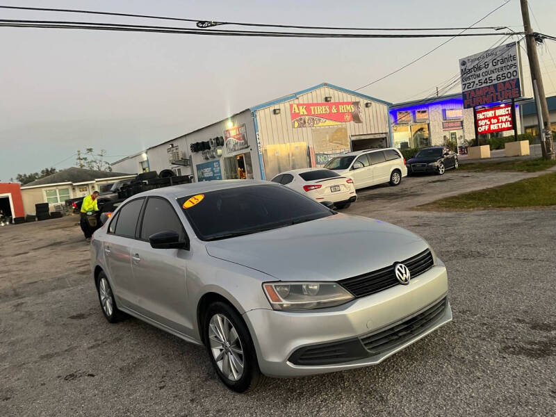 2013 Volkswagen Jetta for sale at ONYX AUTOMOTIVE, LLC in Largo FL