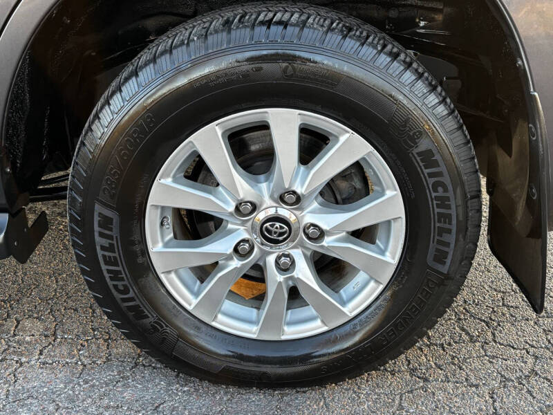 2018 Toyota Land Cruiser