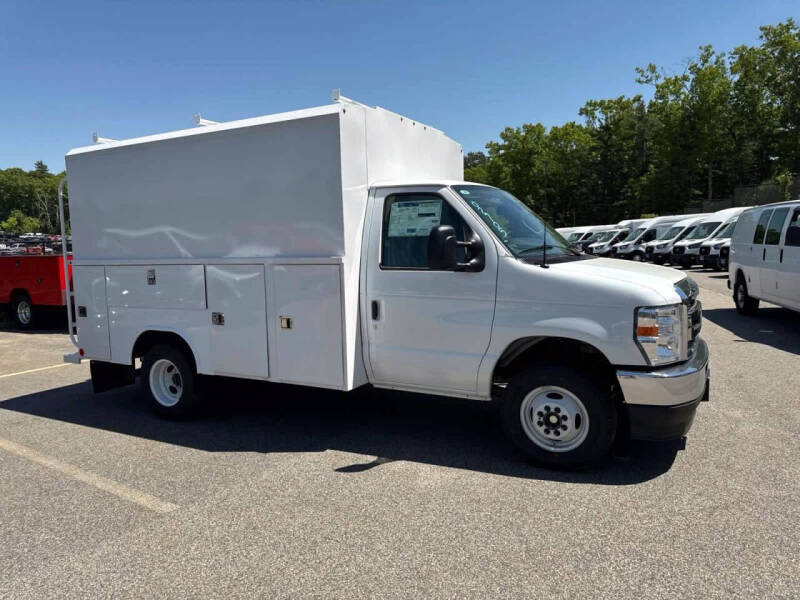 2027 Ford E-Series