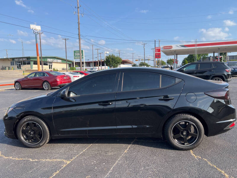 2020 Hyundai Elantra SE