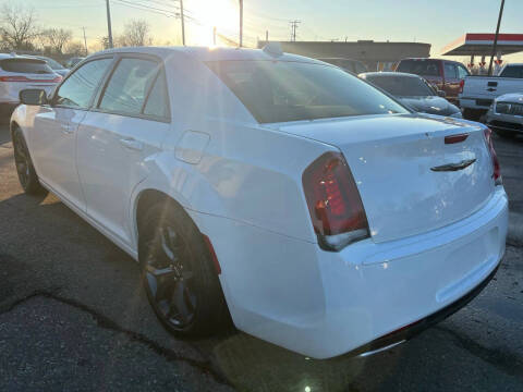 2022 Chrysler 300 Touring