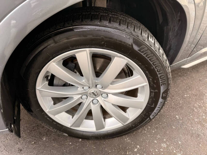 2018 Volvo XC90 T6 Momentum