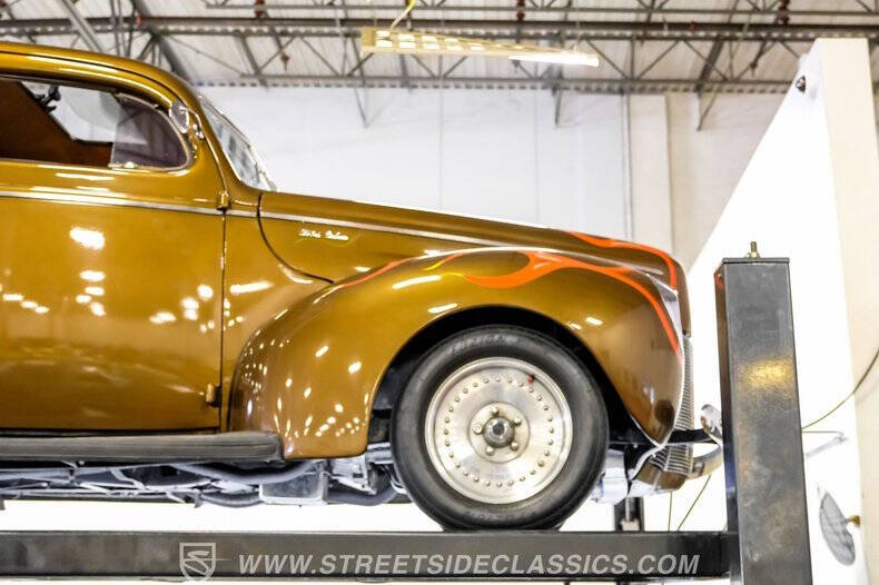 1940 Ford Deluxe