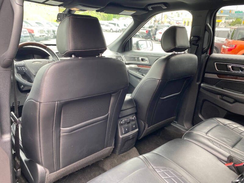 2017 Ford Explorer Platinum
