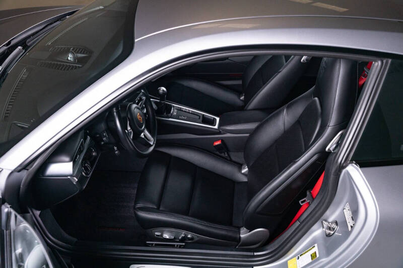 2019 Porsche 911 Carrera S