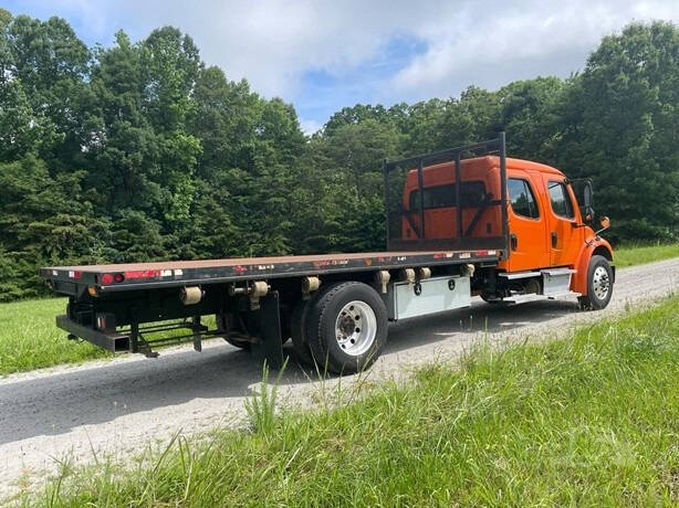 2018 Freightliner Business class M2